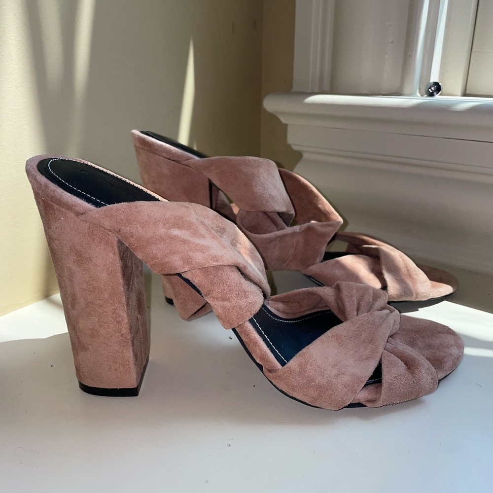 Kendall & Kylie Blush Suede Heels 8.5